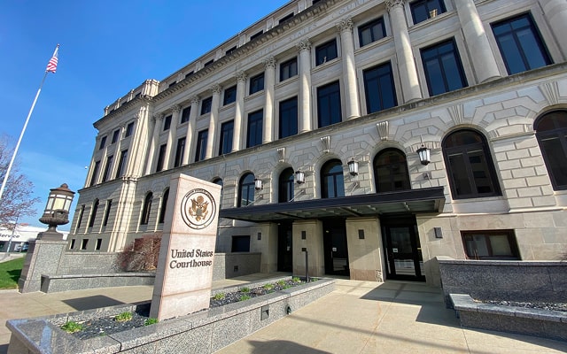 How Many Federal Courts Are in Iowa?